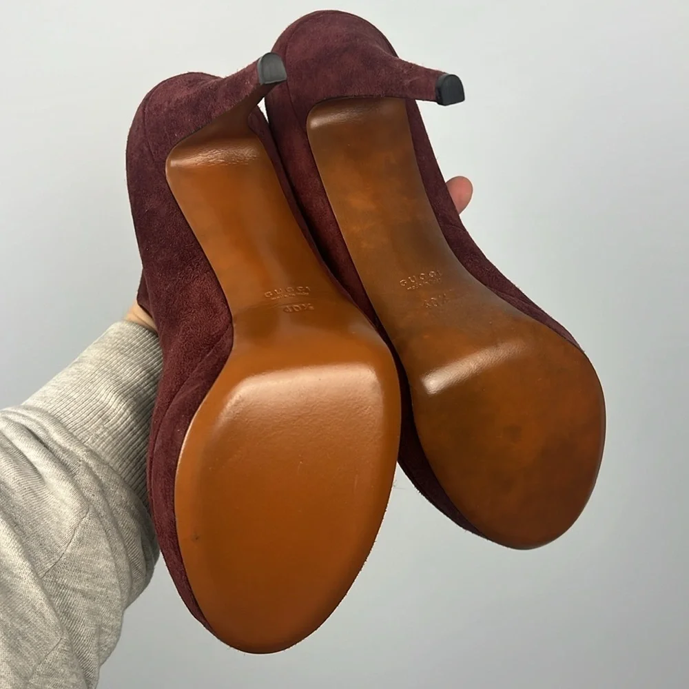 Gucci Betty classic t-strap burgundy high heel suede leather shoes size 40.5